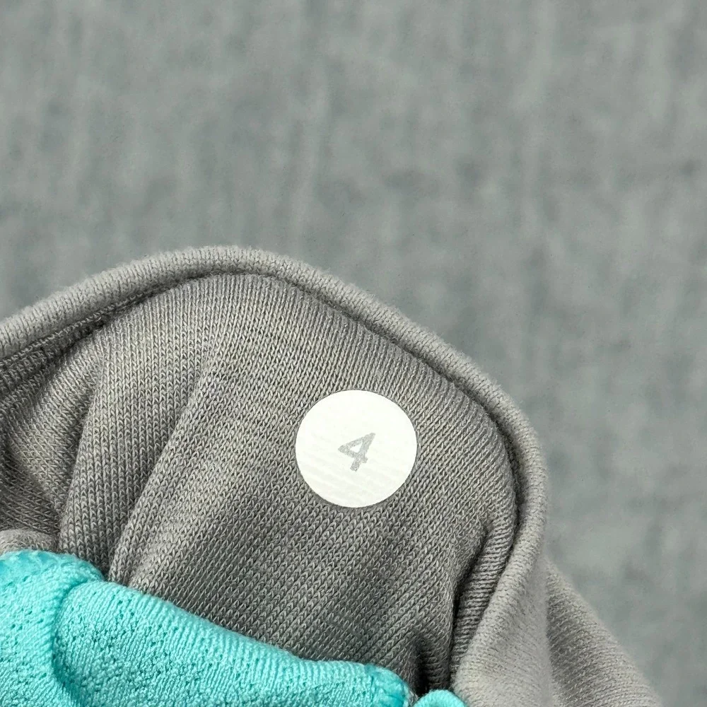 Lululemon Leggings Womens 4‎ Gray Find Your Flow Cropped 23